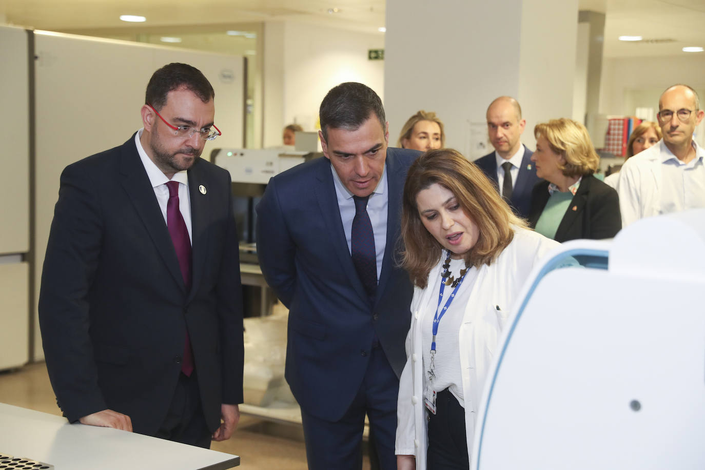 Pedro Sánchez en Asturias así fue su visita al HUCA El Comercio